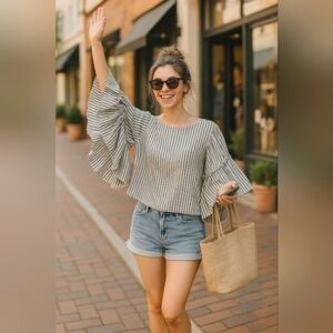 Hollister Sz S Boho Ruffle Batwing Sleeve Crop Top Cotton Minimalist Indie Style